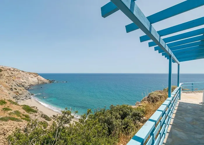 Thalassopetra In Agia Kyriaki