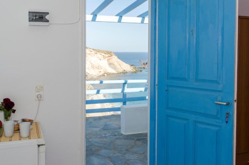 Thalassopetra In Agia Kyriaki Apartment Agia Kiriaki Beach (Milos)
